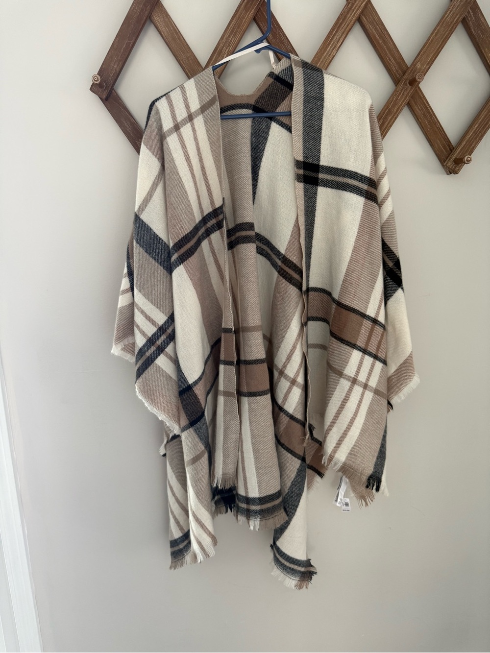 Old Navy Plaid Throw Shawl